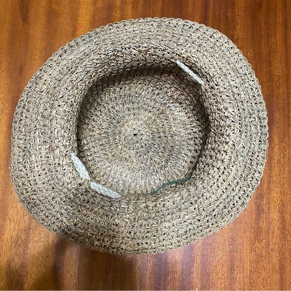 Hat - Picture 3 of 7